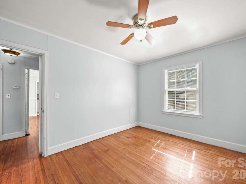 1011 Holland Avenue, Gastonia, NC 28052.  MLS# CAR4426517, YatesRealty ID 51931. 