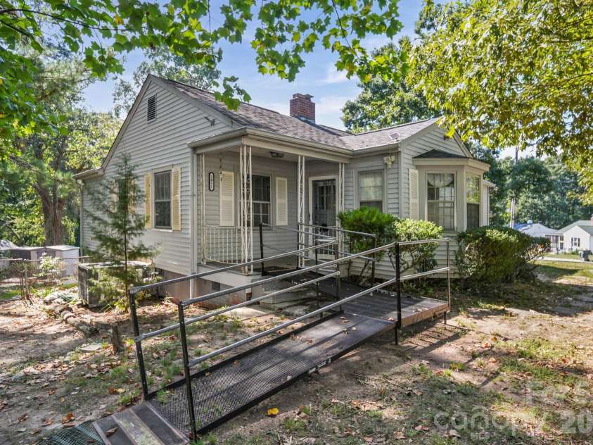 1011 Holland Avenue, Gastonia, NC 28052.  MLS# CAR4426517, YatesRealty ID 51931. 