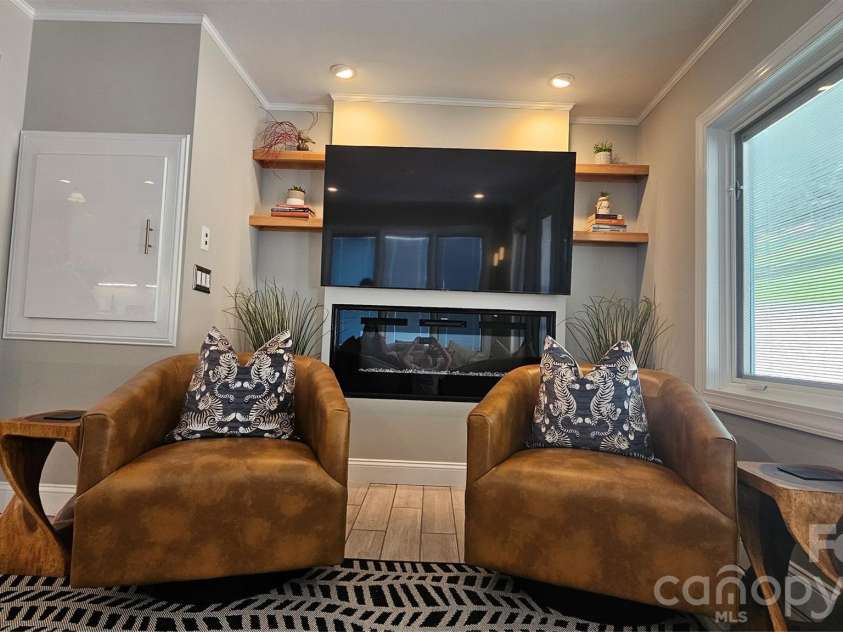 153 Fox Run Boulevard, Lake Lure, NC 28746.  MLS# CAR4426028, YatesRealty ID 51932. 