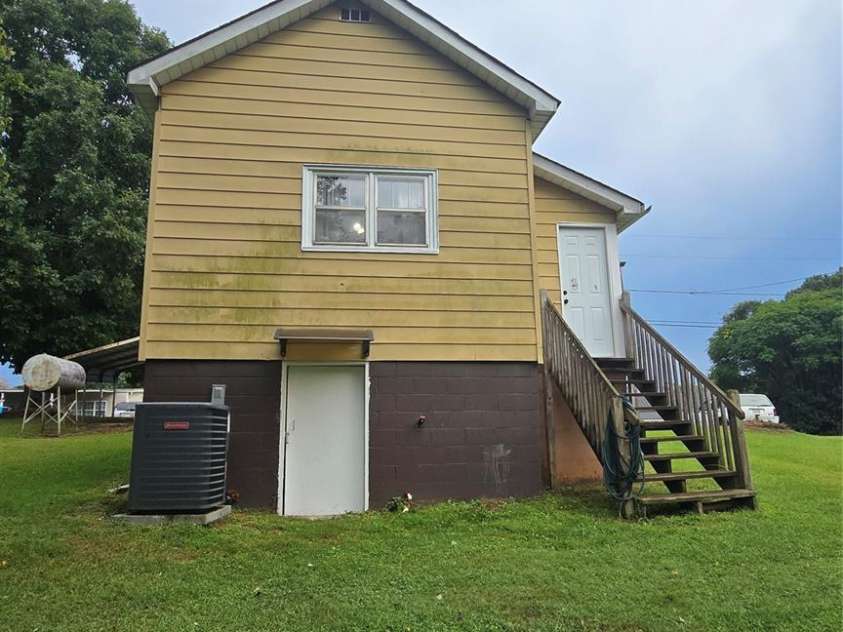 248 Mill Hill Court, Stony Point, NC 28678.  MLS# CAR4425335, YatesRealty ID 51933. 