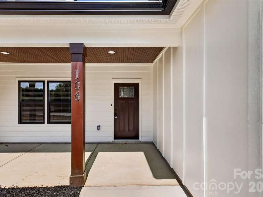 106 Blackley Circle, Shelby, NC 28152.  MLS# CAR4426132, YatesRealty ID 51935. 