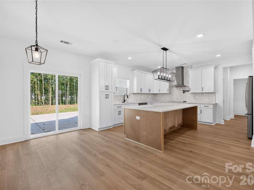 106 Blackley Circle, Shelby, NC 28152.  MLS# CAR4426132, YatesRealty ID 51935. 