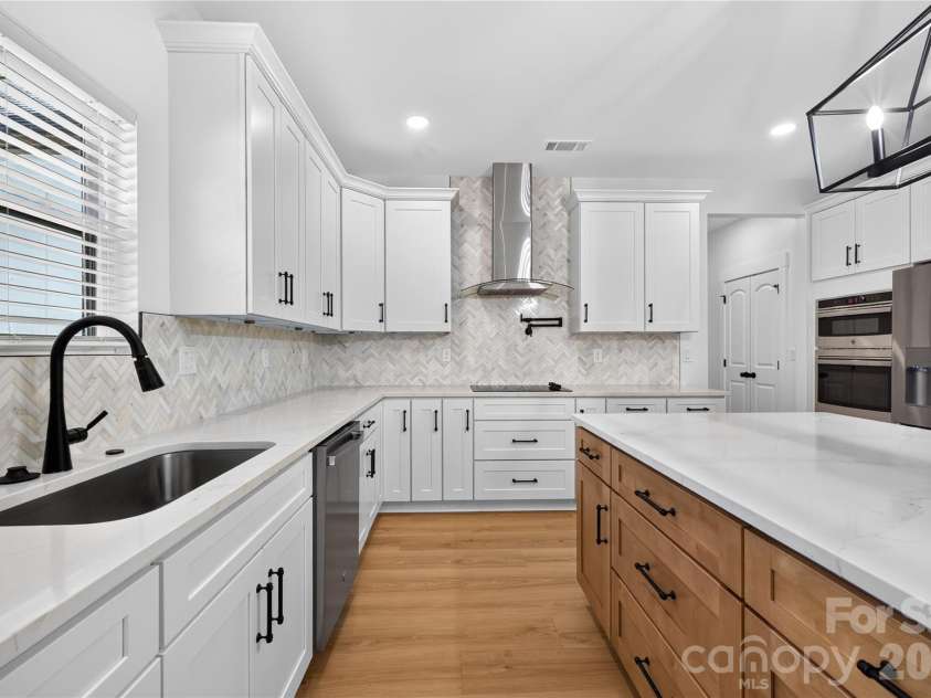 106 Blackley Circle, Shelby, NC 28152.  MLS# CAR4426132, YatesRealty ID 51935. 