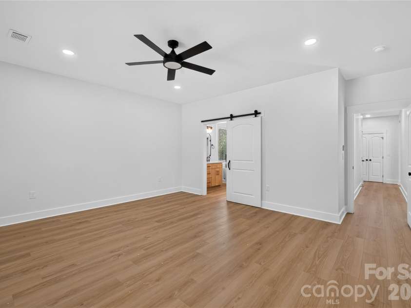 106 Blackley Circle, Shelby, NC 28152.  MLS# CAR4426132, YatesRealty ID 51935. 