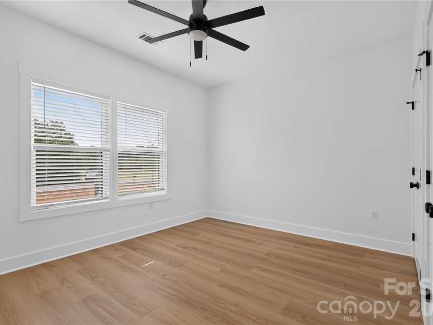 106 Blackley Circle, Shelby, NC 28152.  MLS# CAR4426132, YatesRealty ID 51935. 