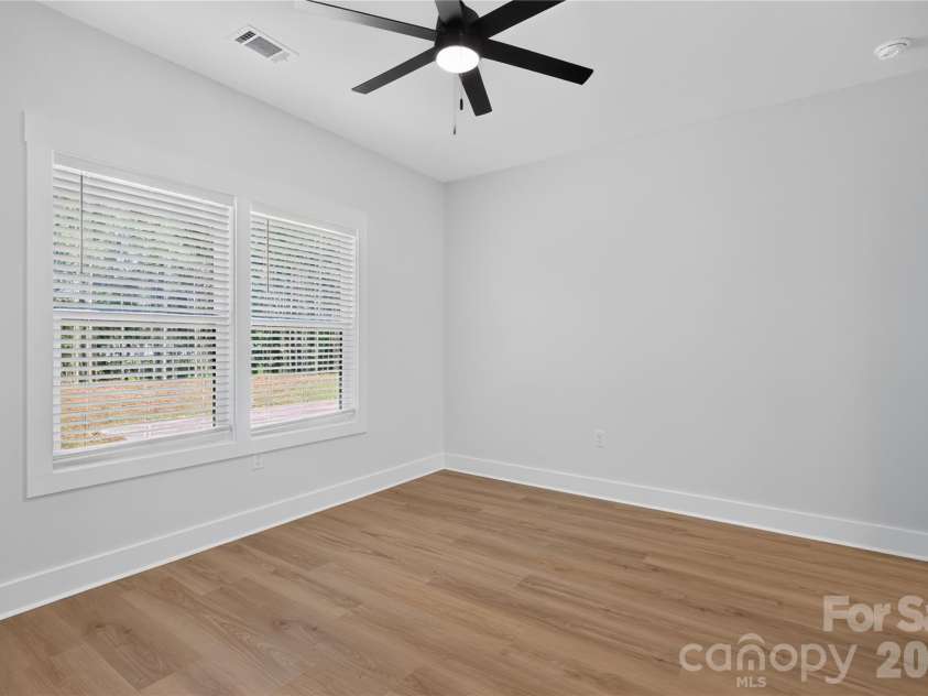 106 Blackley Circle, Shelby, NC 28152.  MLS# CAR4426132, YatesRealty ID 51935. 