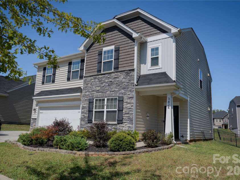 3424 Southern Red Oak Lane, Gastonia, NC 28056.  MLS# CAR4425663, YatesRealty ID 51936. 