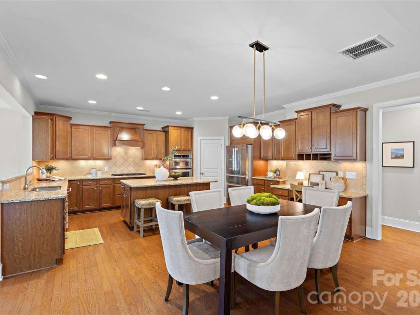18510 Clavemorr Castle Court, Charlotte, NC 28277.  MLS# CAR4425806, YatesRealty ID 51937. 