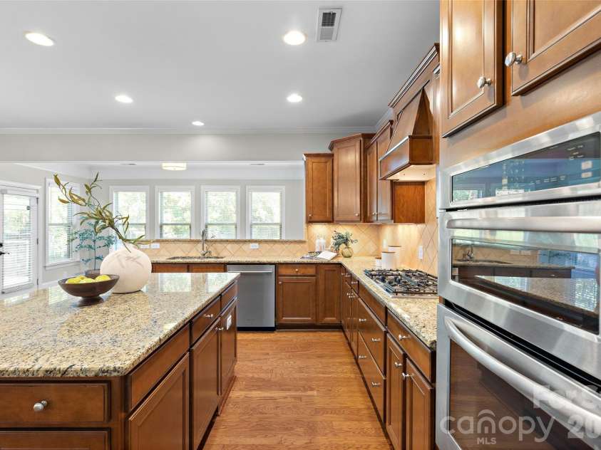 18510 Clavemorr Castle Court, Charlotte, NC 28277.  MLS# CAR4425806, YatesRealty ID 51937. 