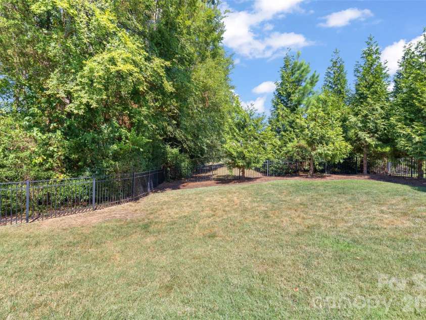 18510 Clavemorr Castle Court, Charlotte, NC 28277.  MLS# CAR4425806, YatesRealty ID 51937. 
