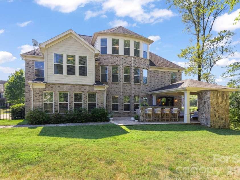 18510 Clavemorr Castle Court, Charlotte, NC 28277.  MLS# CAR4425806, YatesRealty ID 51937. 