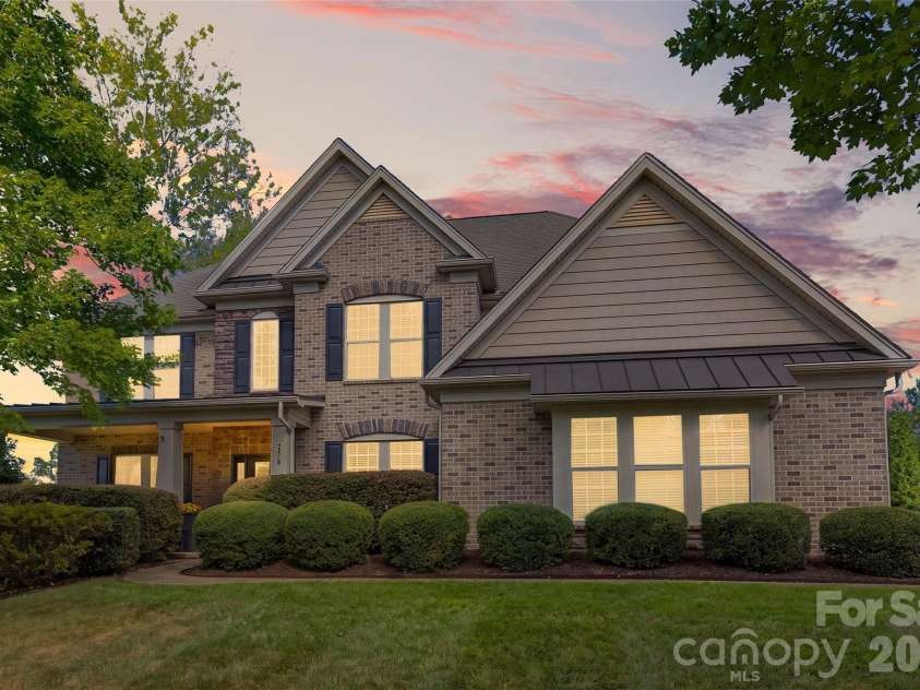 18510 Clavemorr Castle Court, Charlotte, NC 28277.  MLS# CAR4425806, YatesRealty ID 51937. 
