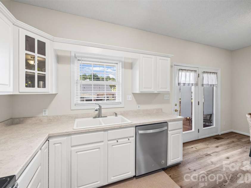 701 Peregrine Court, Gastonia, NC 28056.  MLS# CAR4425225, YatesRealty ID 51938. 