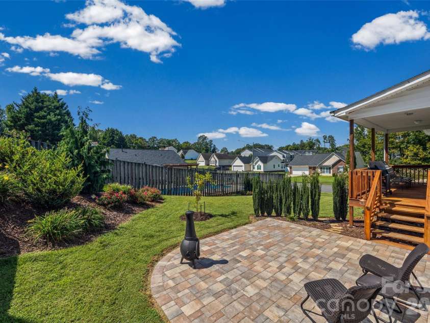 701 Peregrine Court, Gastonia, NC 28056.  MLS# CAR4425225, YatesRealty ID 51938. 