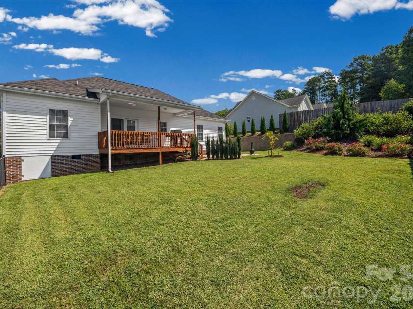 701 Peregrine Court, Gastonia, NC 28056.  MLS# CAR4425225, YatesRealty ID 51938. 