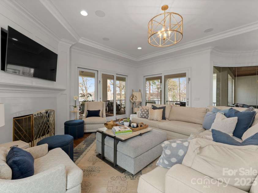 147 Shelburne Place, Mooresville, NC 28117.  MLS# CAR4235927, YatesRealty ID 5194. 