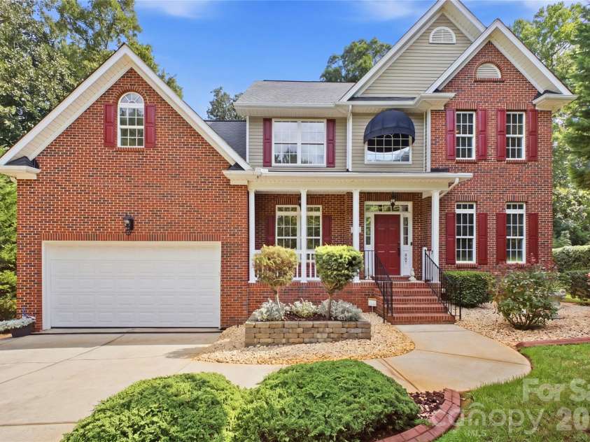 637 Falls Creek Court, Fort Mill, SC 29715.  MLS# CAR4425339, YatesRealty ID 51940. 