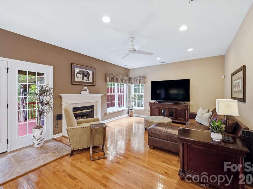 637 Falls Creek Court, Fort Mill, SC 29715.  MLS# CAR4425339, YatesRealty ID 51940. 