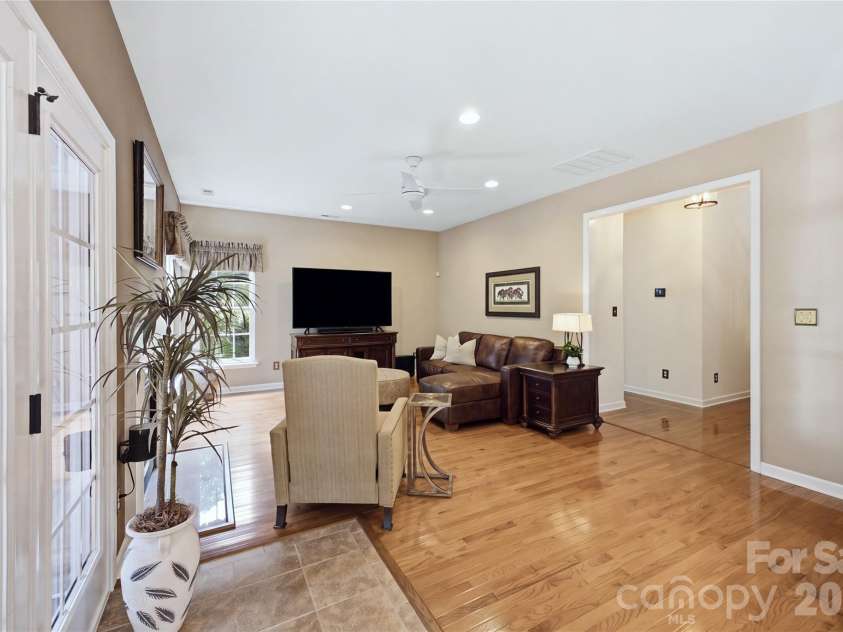 637 Falls Creek Court, Fort Mill, SC 29715.  MLS# CAR4425339, YatesRealty ID 51940. 