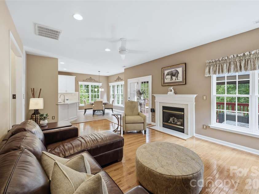 637 Falls Creek Court, Fort Mill, SC 29715.  MLS# CAR4425339, YatesRealty ID 51940. 