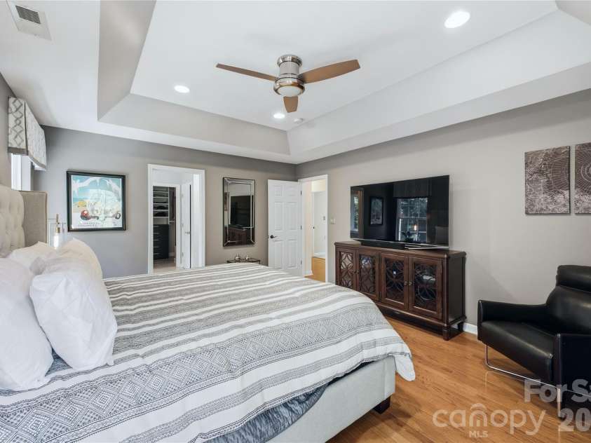 637 Falls Creek Court, Fort Mill, SC 29715.  MLS# CAR4425339, YatesRealty ID 51940. 