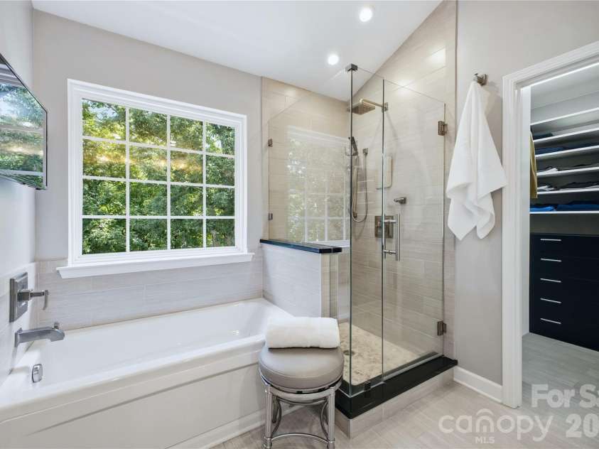 637 Falls Creek Court, Fort Mill, SC 29715.  MLS# CAR4425339, YatesRealty ID 51940. 