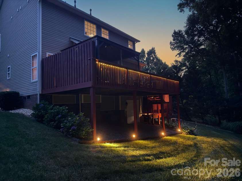 637 Falls Creek Court, Fort Mill, SC 29715.  MLS# CAR4425339, YatesRealty ID 51940. 