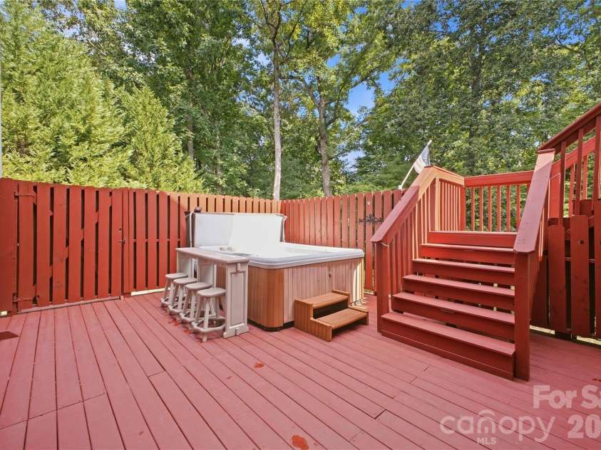 637 Falls Creek Court, Fort Mill, SC 29715.  MLS# CAR4425339, YatesRealty ID 51940. 