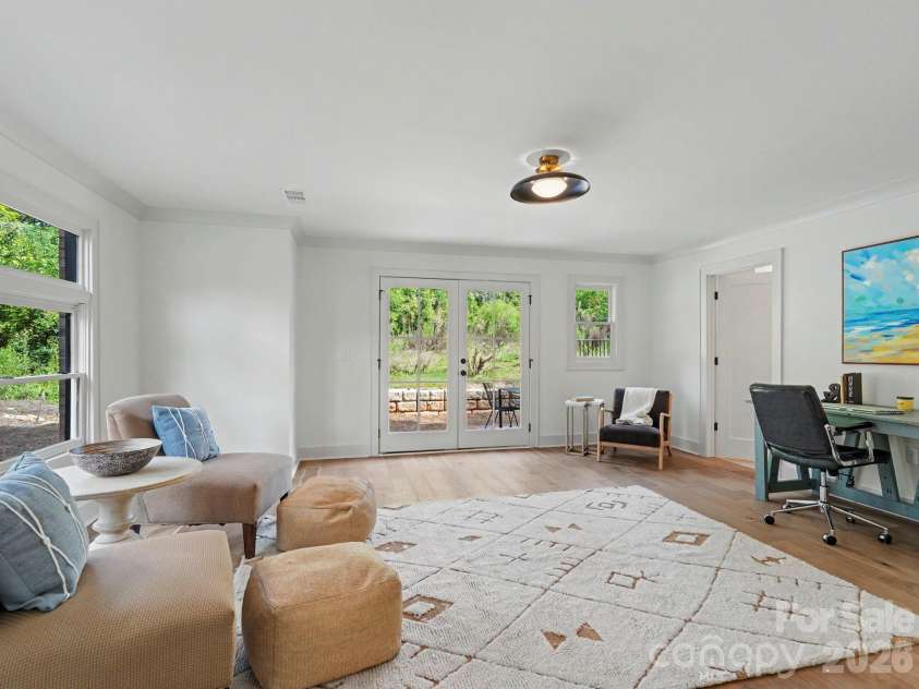 3127 Colyer Place, Charlotte, NC 28205.  MLS# CAR4425271, YatesRealty ID 51941. 
