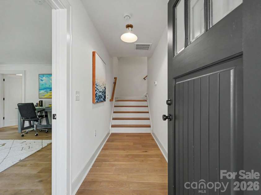 3127 Colyer Place, Charlotte, NC 28205.  MLS# CAR4425271, YatesRealty ID 51941. 