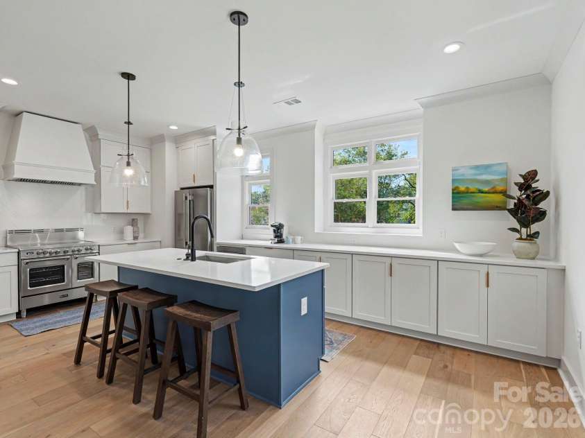3127 Colyer Place, Charlotte, NC 28205.  MLS# CAR4425271, YatesRealty ID 51941. 