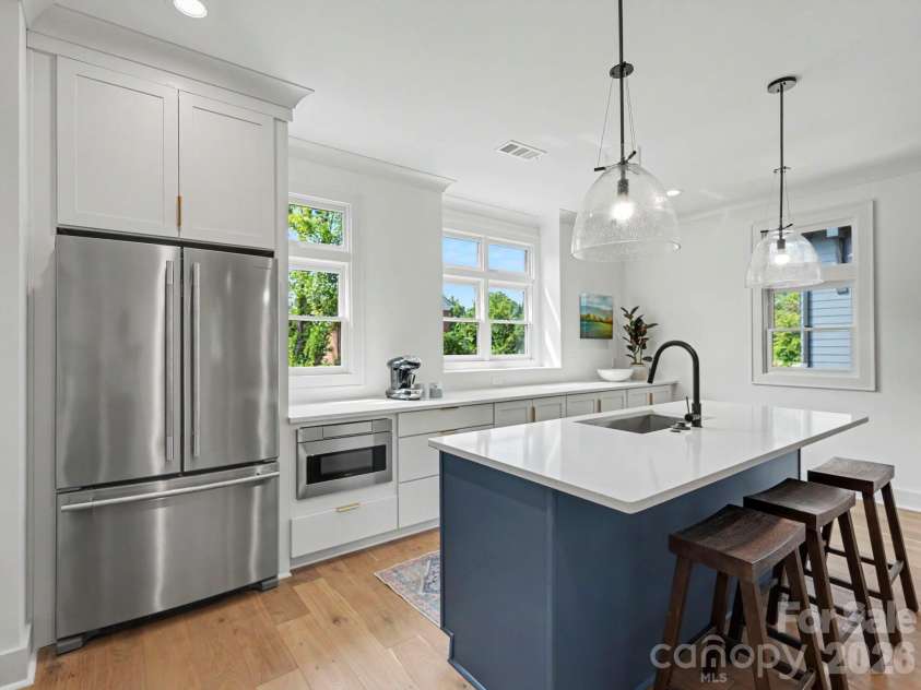 3127 Colyer Place, Charlotte, NC 28205.  MLS# CAR4425271, YatesRealty ID 51941. 
