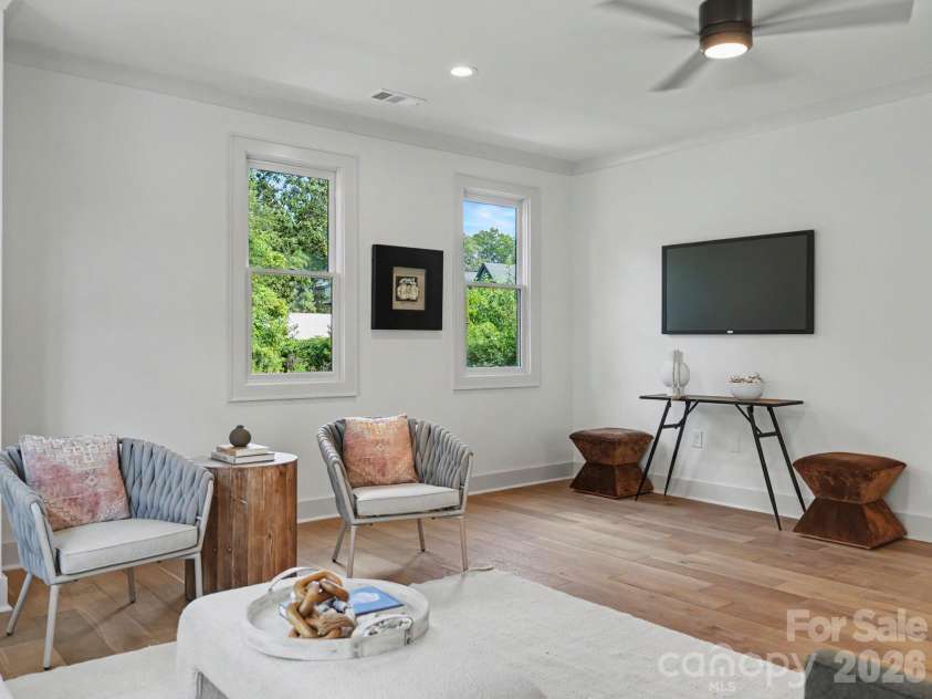 3127 Colyer Place, Charlotte, NC 28205.  MLS# CAR4425271, YatesRealty ID 51941. 