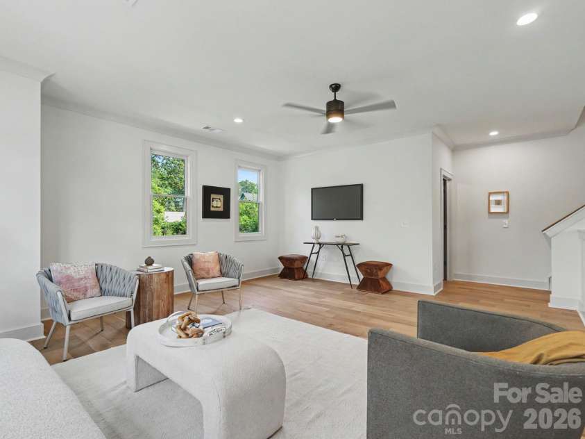 3127 Colyer Place, Charlotte, NC 28205.  MLS# CAR4425271, YatesRealty ID 51941. 