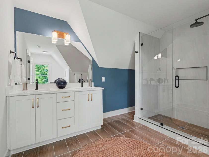 3127 Colyer Place, Charlotte, NC 28205.  MLS# CAR4425271, YatesRealty ID 51941. 