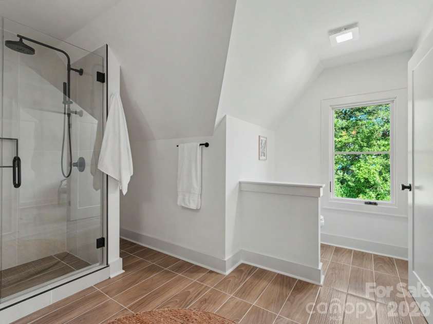 3127 Colyer Place, Charlotte, NC 28205.  MLS# CAR4425271, YatesRealty ID 51941. 