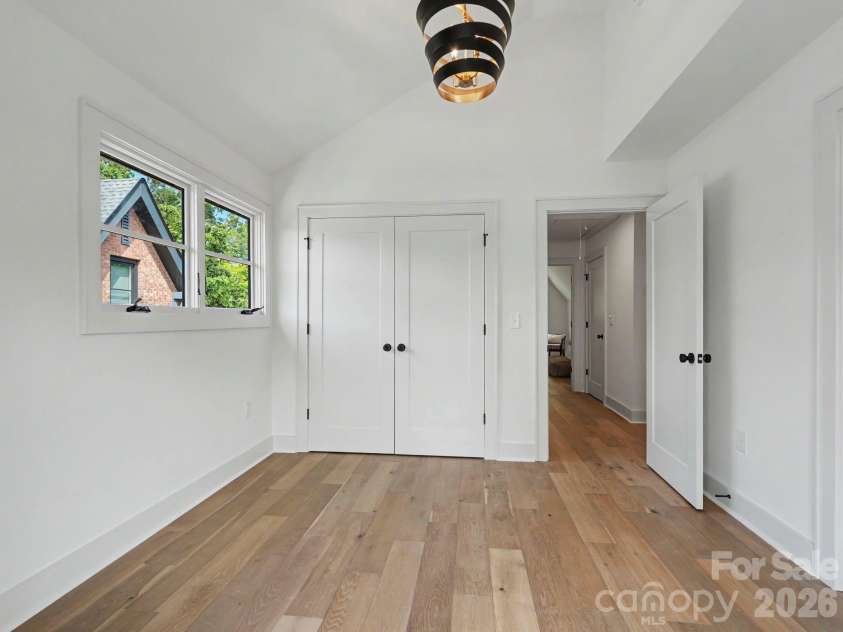 3127 Colyer Place, Charlotte, NC 28205.  MLS# CAR4425271, YatesRealty ID 51941. 