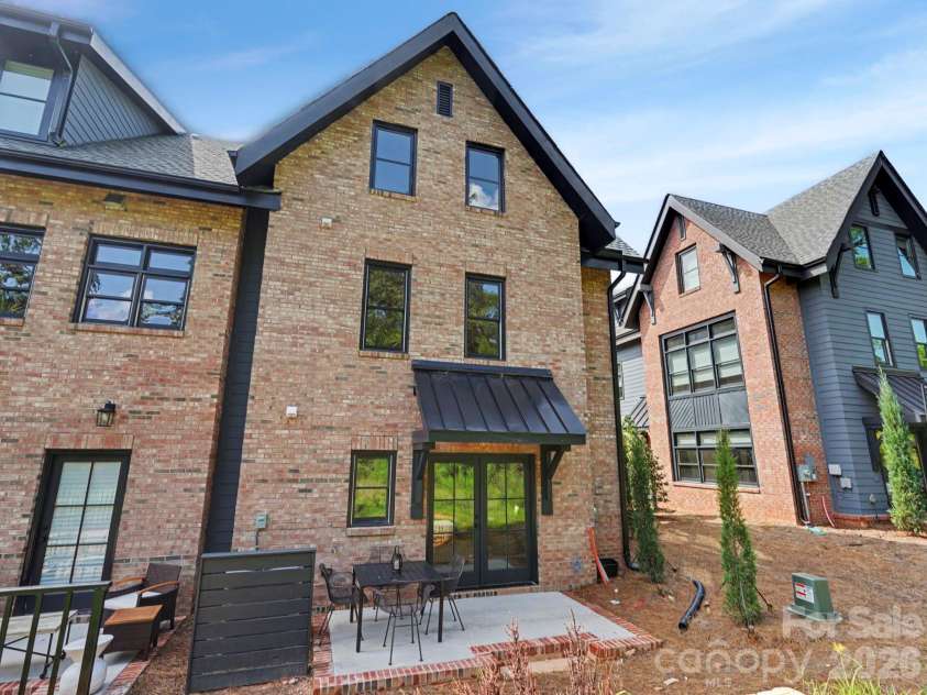 3127 Colyer Place, Charlotte, NC 28205.  MLS# CAR4425271, YatesRealty ID 51941. 