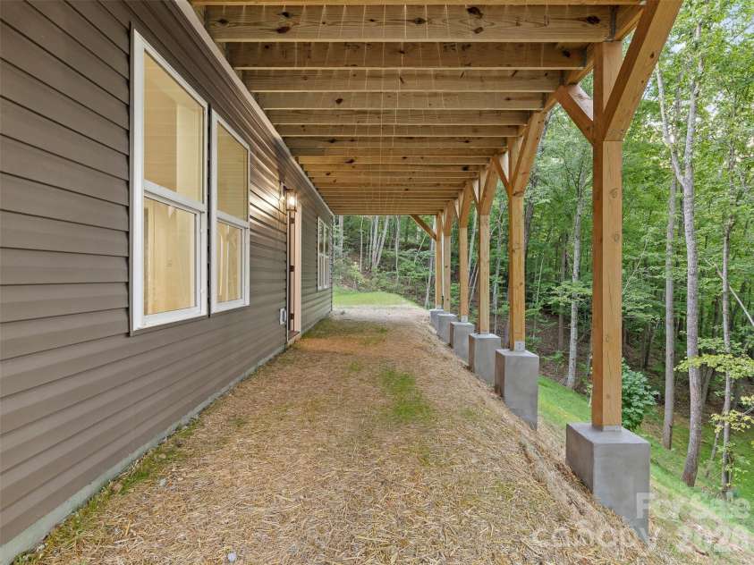 160 Blossom Ridge, Leicester, NC 28748.  MLS# CAR4425456, YatesRealty ID 51942. 
