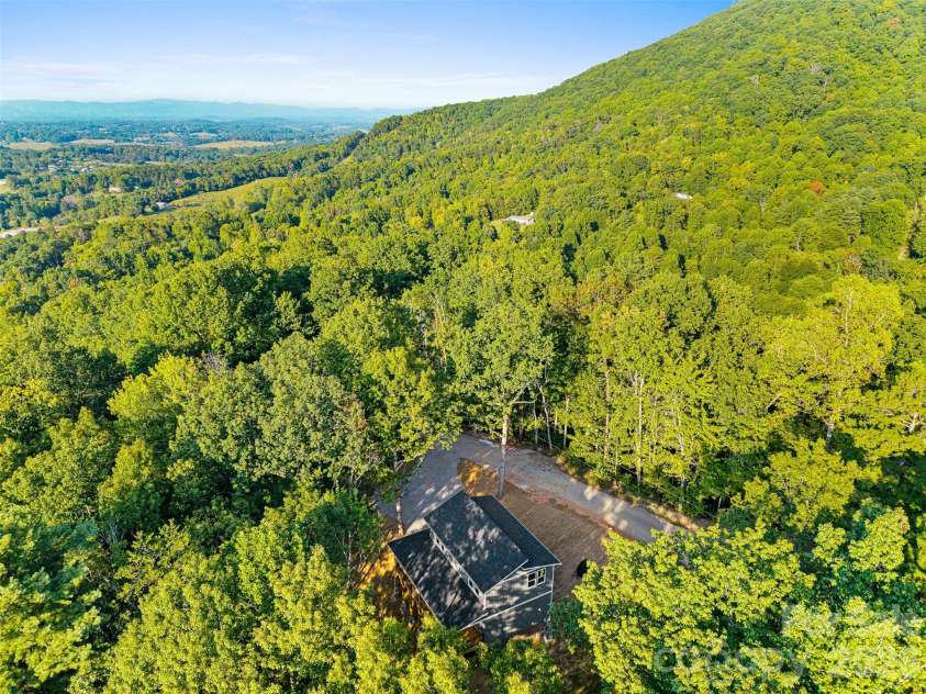 160 Blossom Ridge, Leicester, NC 28748.  MLS# CAR4425456, YatesRealty ID 51942. 