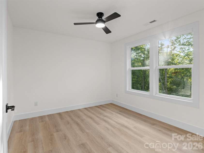 160 Blossom Ridge, Leicester, NC 28748.  MLS# CAR4425456, YatesRealty ID 51942. 