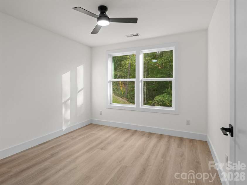 160 Blossom Ridge, Leicester, NC 28748.  MLS# CAR4425456, YatesRealty ID 51942. 