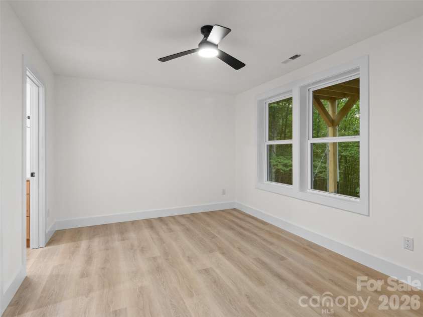 160 Blossom Ridge, Leicester, NC 28748.  MLS# CAR4425456, YatesRealty ID 51942. 