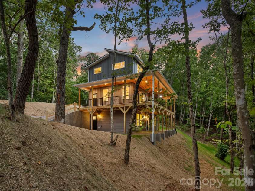 160 Blossom Ridge, Leicester, NC 28748.  MLS# CAR4425456, YatesRealty ID 51942. 