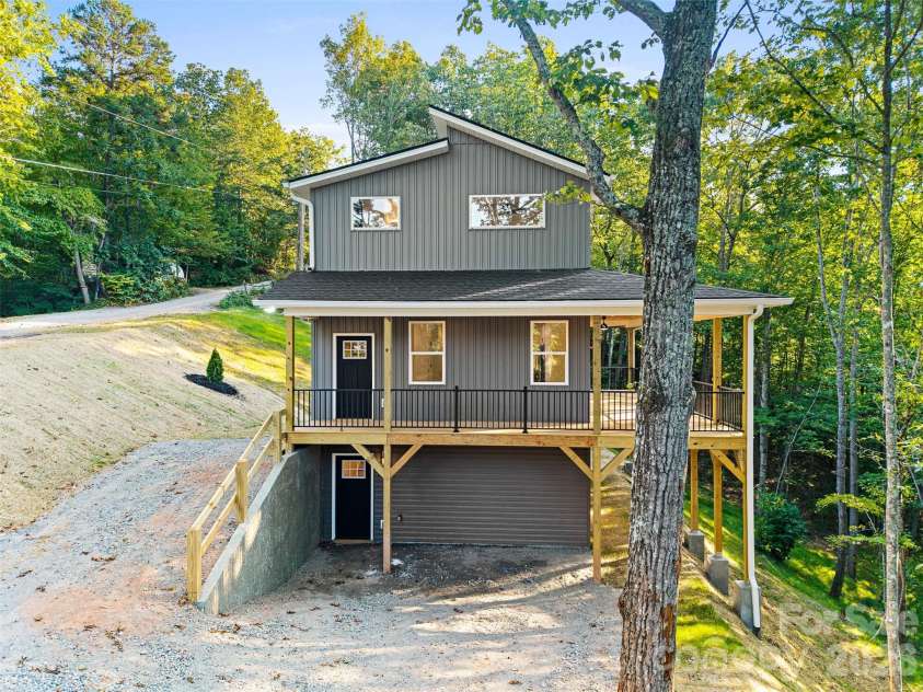 160 Blossom Ridge, Leicester, NC 28748.  MLS# CAR4425456, YatesRealty ID 51942. 