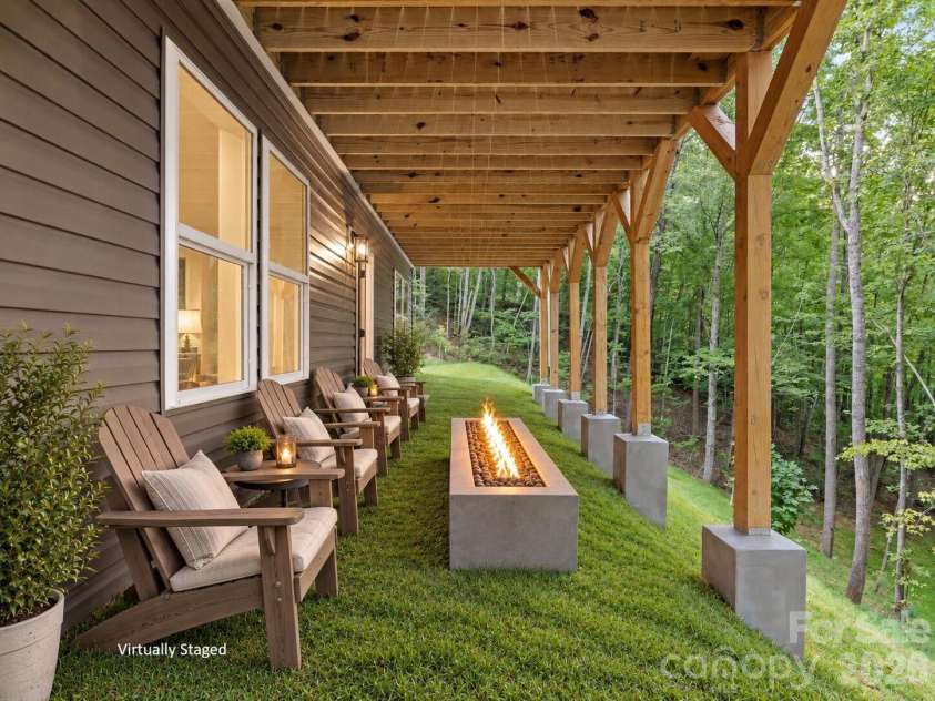 160 Blossom Ridge, Leicester, NC 28748.  MLS# CAR4425456, YatesRealty ID 51942. 