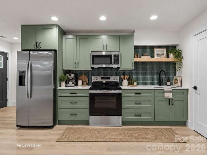 160 Blossom Ridge, Leicester, NC 28748.  MLS# CAR4425456, YatesRealty ID 51942. Virtually Staged