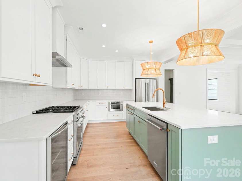 5967 Gate Post Road, Charlotte, NC 28211.  MLS# CAR4425166, YatesRealty ID 51943. 