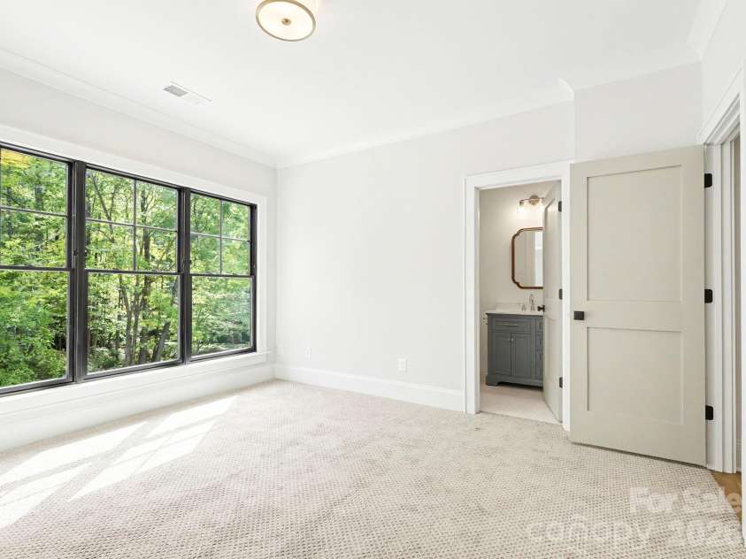 5967 Gate Post Road, Charlotte, NC 28211.  MLS# CAR4425166, YatesRealty ID 51943. 