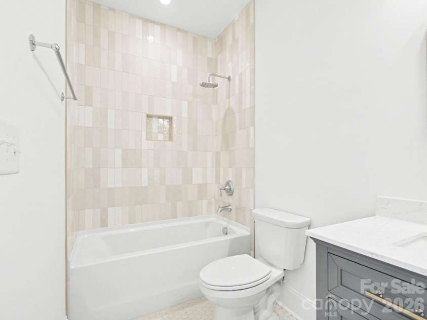 5967 Gate Post Road, Charlotte, NC 28211.  MLS# CAR4425166, YatesRealty ID 51943. 